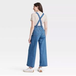 Universal Threads Women's Blue Denim Overalls NWT Size: 6